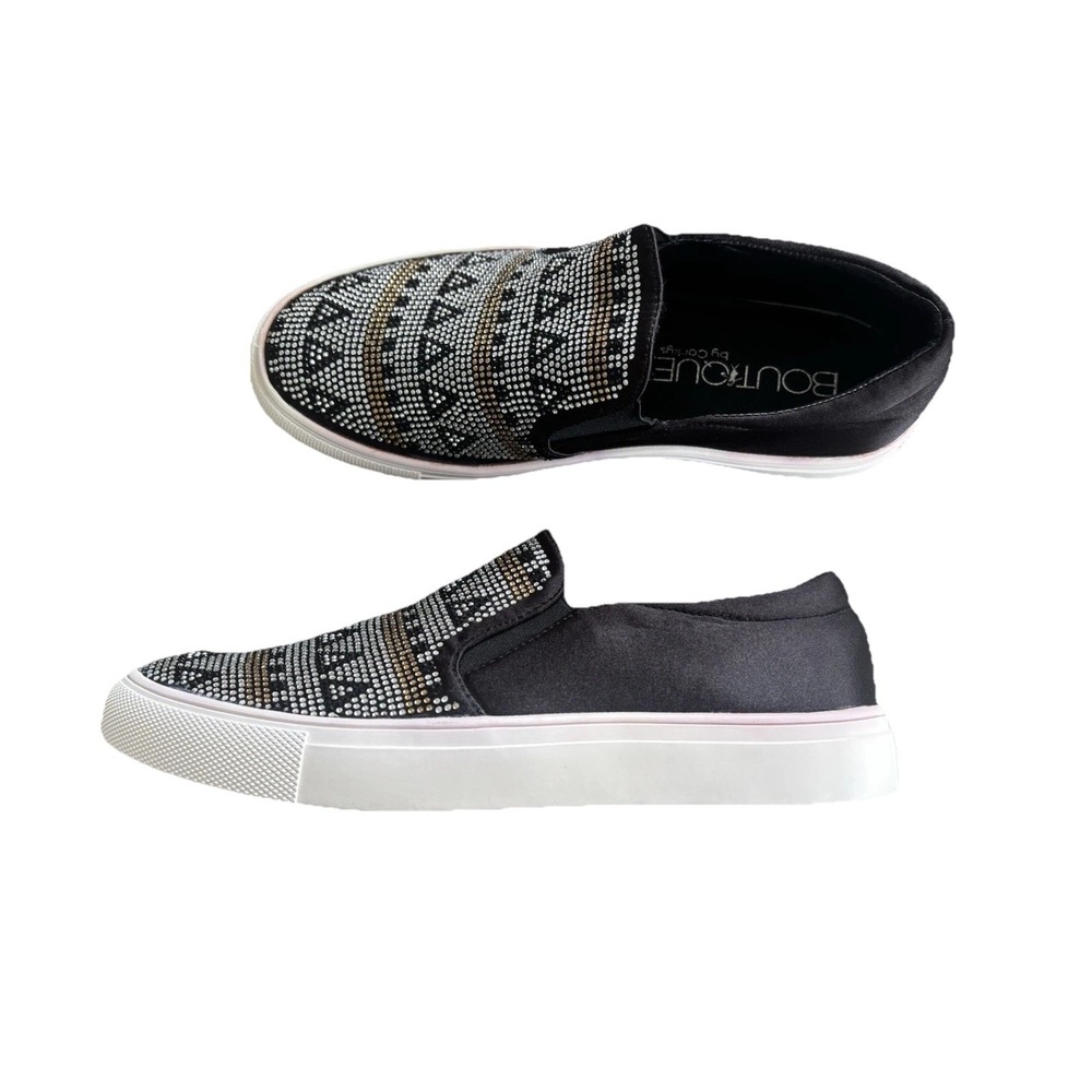 Boutique by Corkys Canvas Womens 7 Geometric Whirl Slip On Rhinestones detail